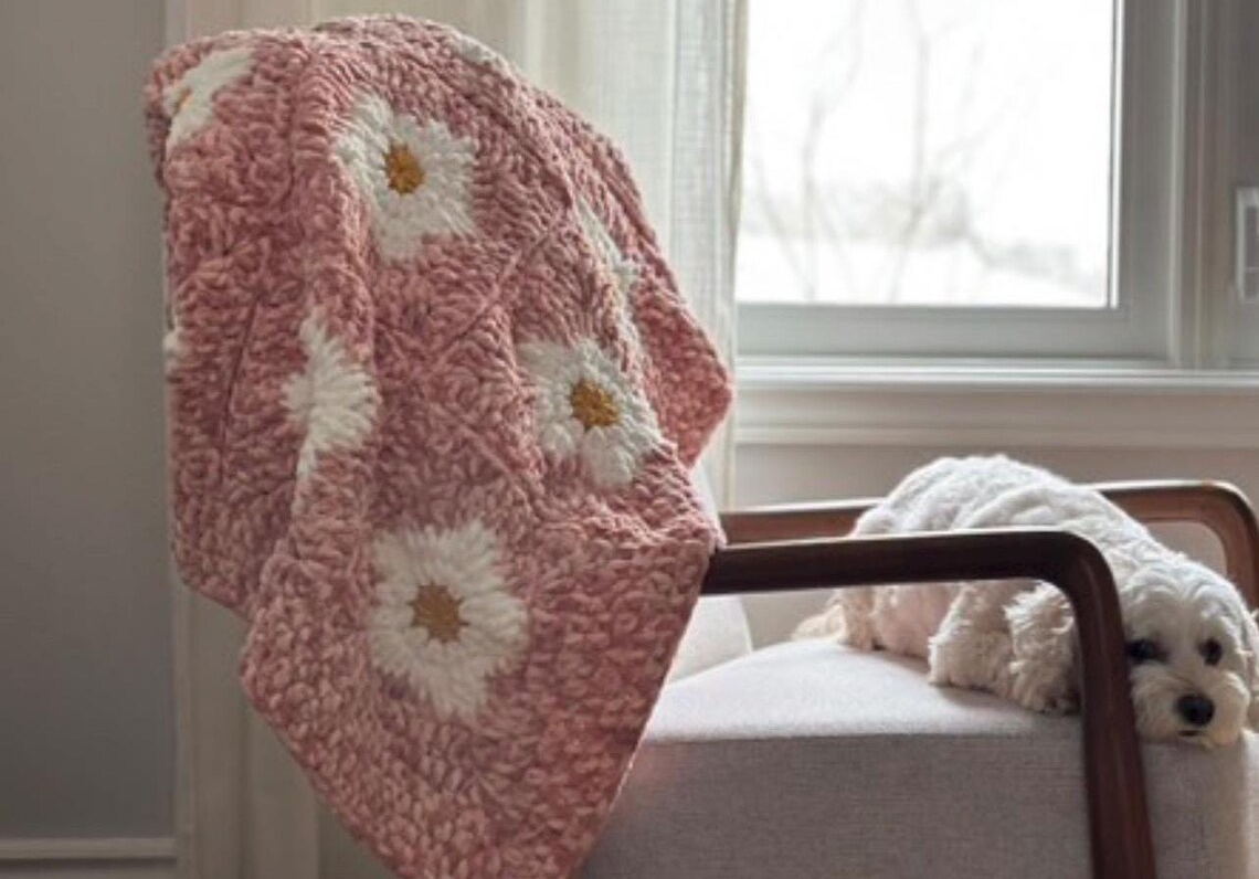 Chunky Daisy Check Throw Crochet Pattern