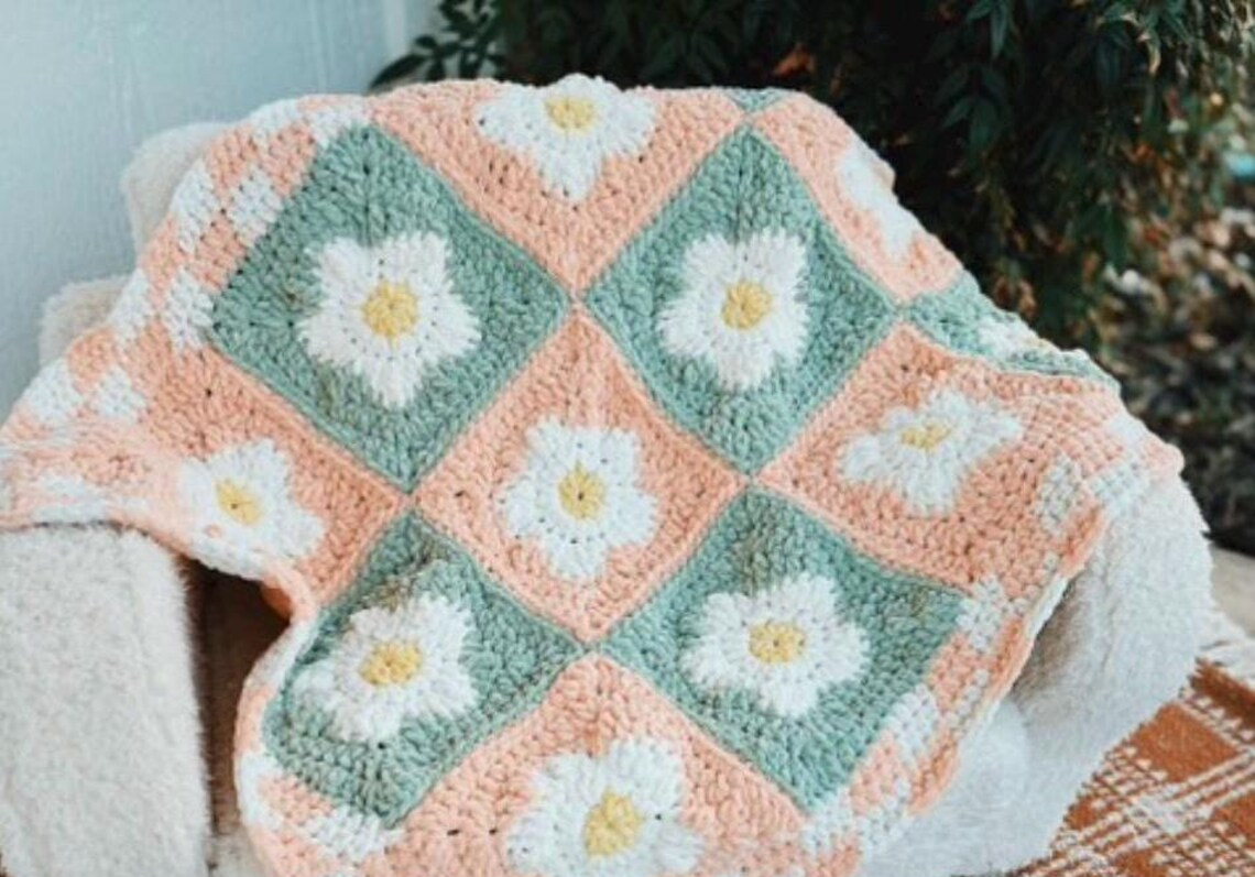 Chunky Daisy Check Throw Crochet Pattern